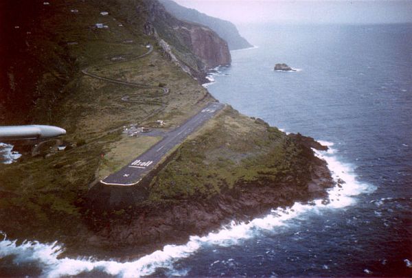 600px-Saba_airport.jpg